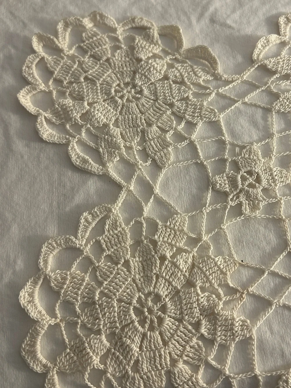 Vintage Handmade Crochet Lace Tablecloth Cream floral Starburst 65x70 MCM 1950s